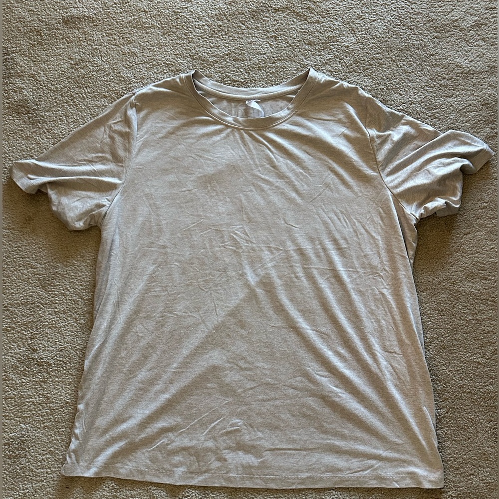 Fabletics t-shirt
